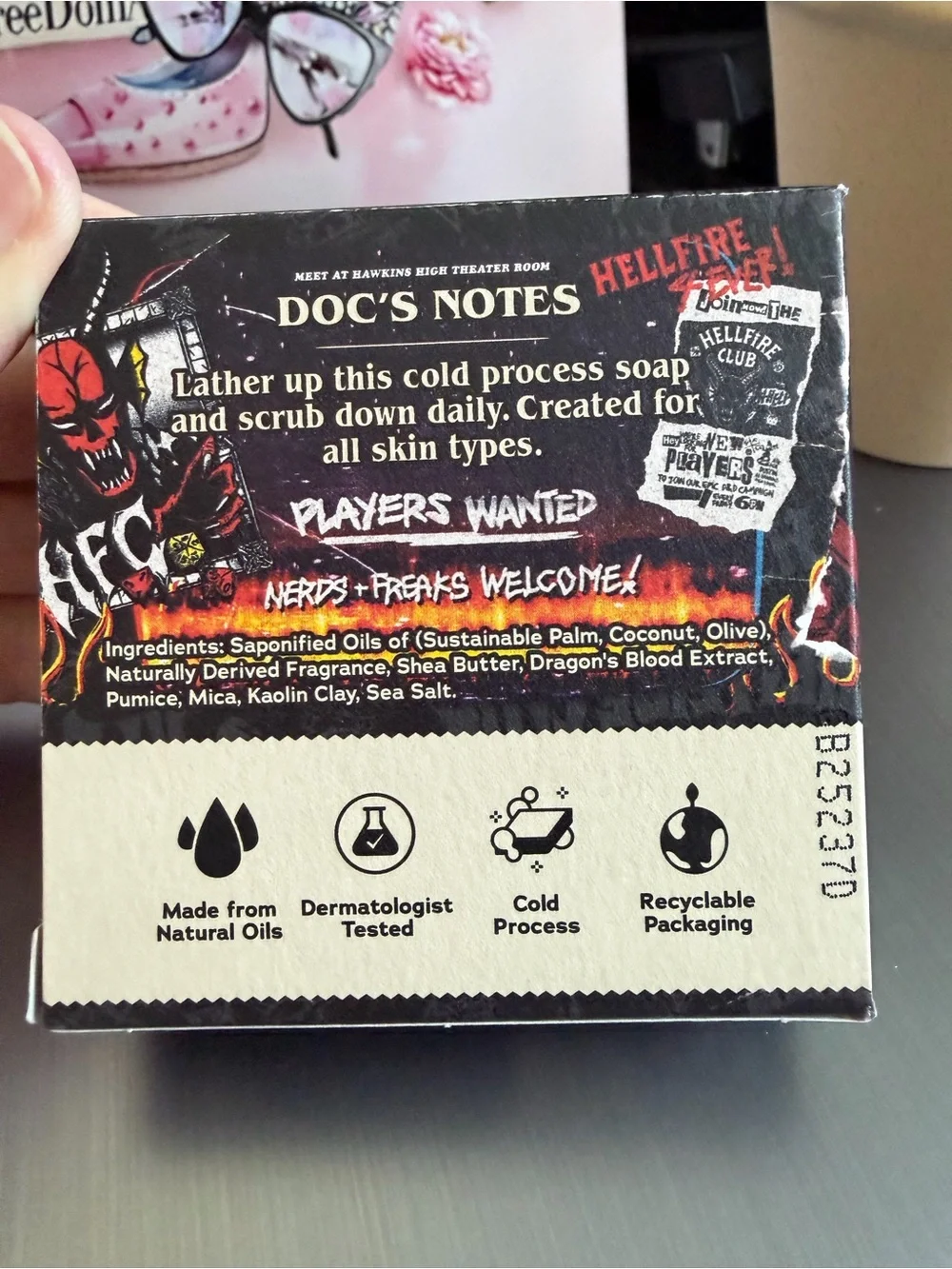 Dr Squatch Hellfire & Beyond Men's Natural Soap - Black/Red Stranger Things